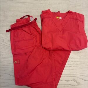 Wonder winks Flex Bright pink scrubs